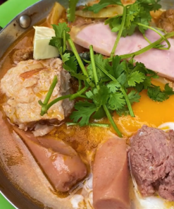 Khóa học làm bánh mì chảo đầy đủ topping để mở quán