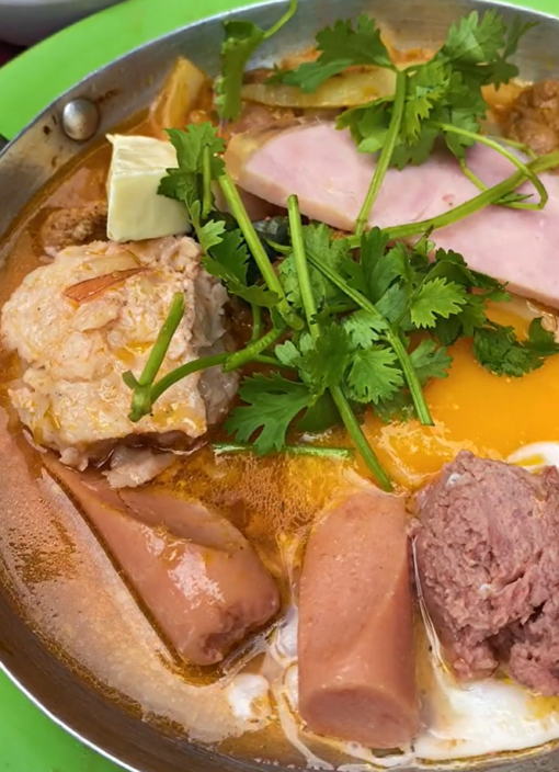 Khóa học làm bánh mì chảo đầy đủ topping để mở quán
