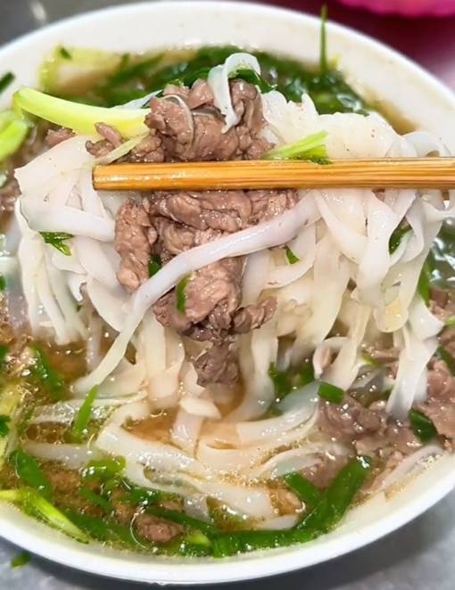 Khóa học nấu phở thìn (phở tái lăn) hấp dẫn để kinh doanh tại TPHCM