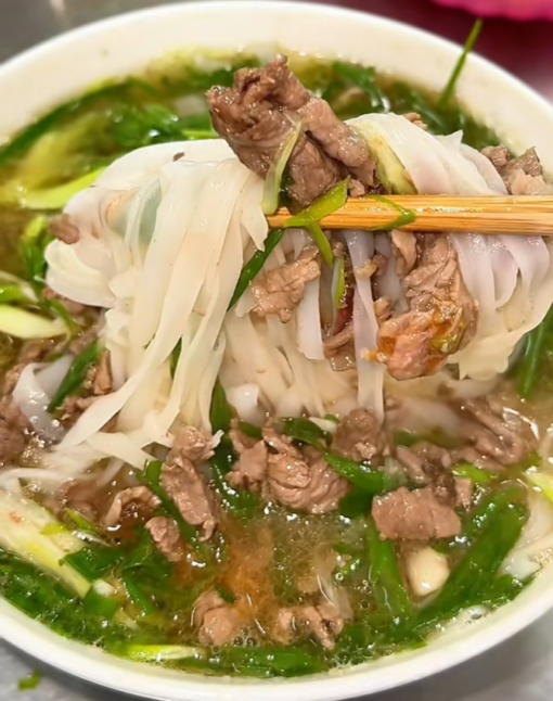 Khóa học nấu phở thìn (phở tái lăn) hấp dẫn để kinh doanh tại TPHCM