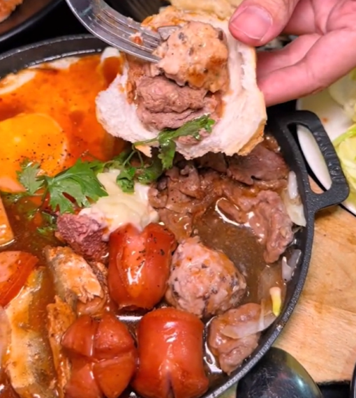 Khóa học làm bánh mì chảo đầy đủ topping để mở quán